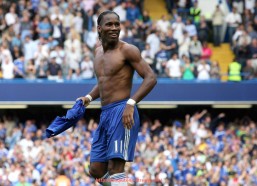 看球通-世俱杯球队进攻人数分布分析与边中结合效率对比